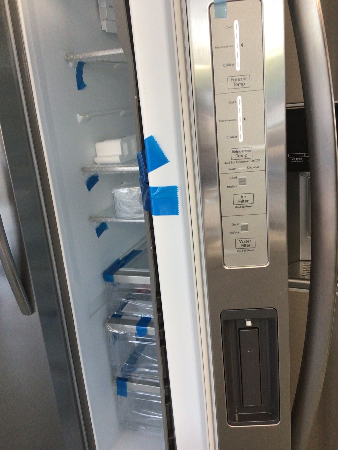 GRSN2620AF FRIGIDAIRE GALLERY REFRIGERATOR, 26 cu.ft., SIDE-BY-SIDE, SMUDGEPROOF STAINLESS STEEL H 69.875&quot; W 36.125&quot; D 35.875&quot;