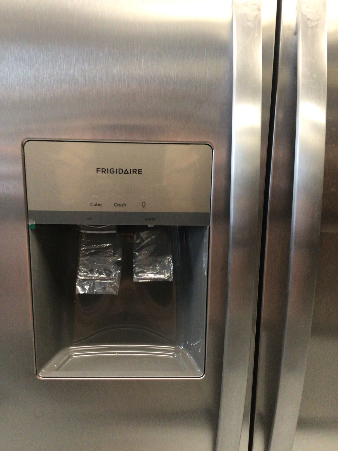 FRSS2623AS FRIGIDAIRE REFRIGERATOR, 26 cu.ft., SIDE-BY-SIDE, STAINLESS STEEL H 69.875&quot; W 33.125&quot; D 35&quot;