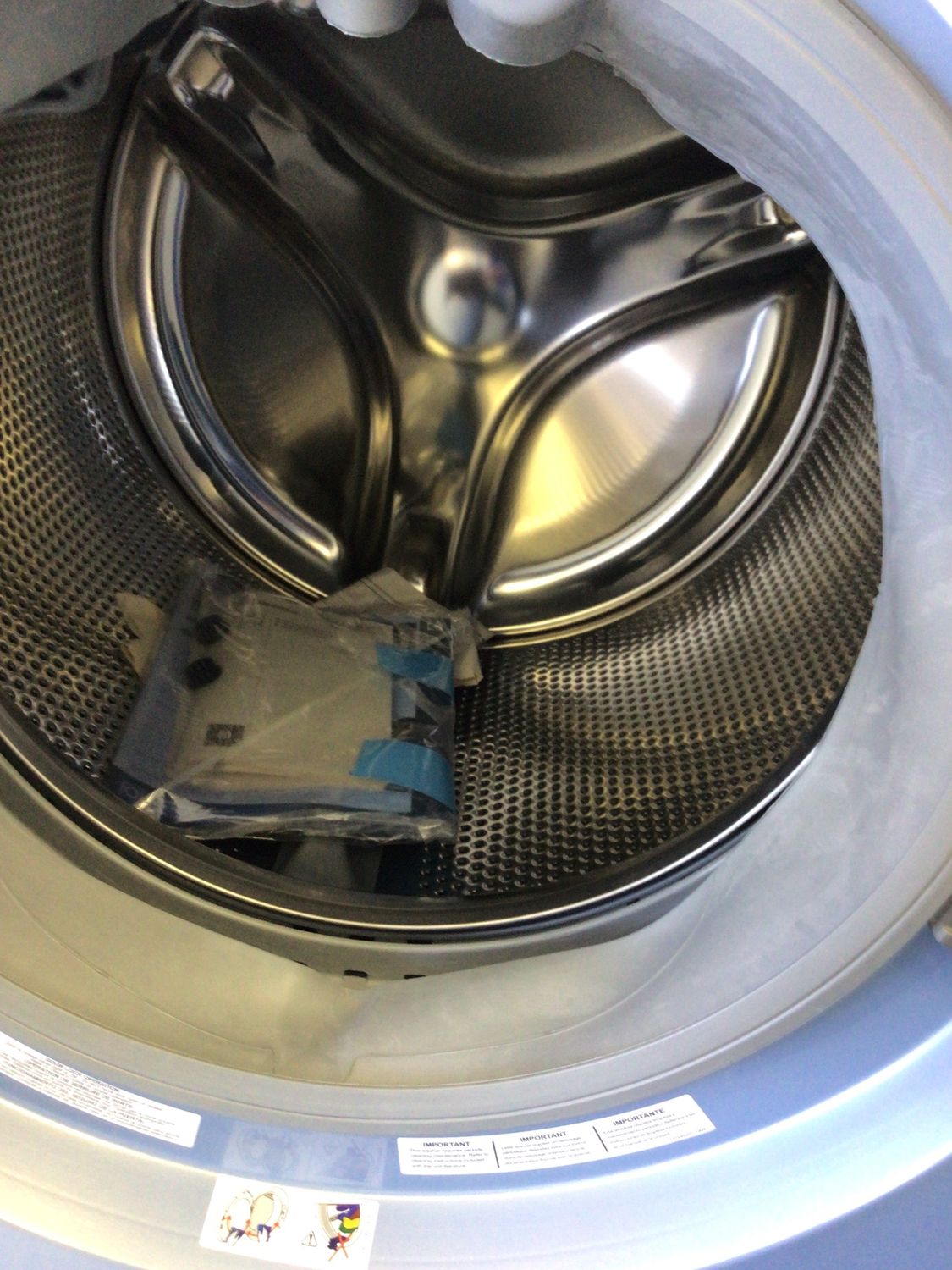 ELFW7437AG ELECTROLUX 400 SERIES WASHER, 27&quot; FRONTLOAD, 4.5cu.ft., GLACIER BLUE, H 38&quot; W 27&quot; D 32&quot;