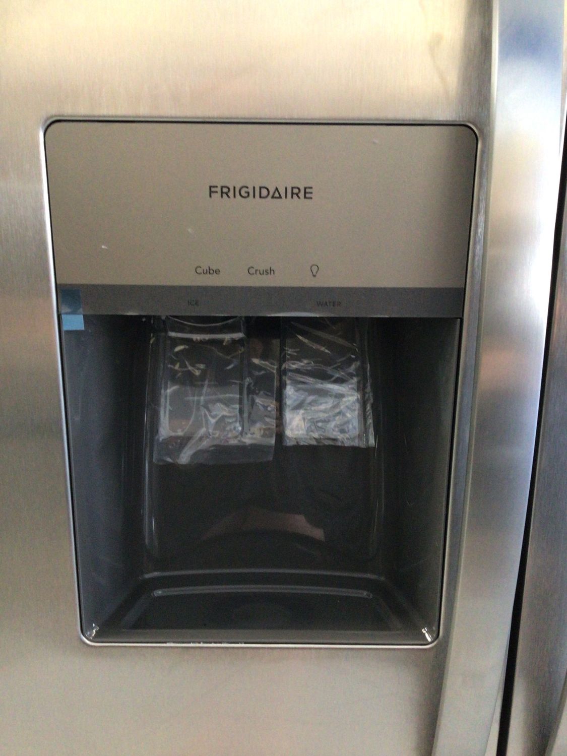 FRSS2323AS FRIGIDAIRE REFRIGERATOR, 22 cu.ft., SIDE-BY-SIDE, STAINLESS STEEL H 69.875&quot; W 33.125&quot; D 35&quot;