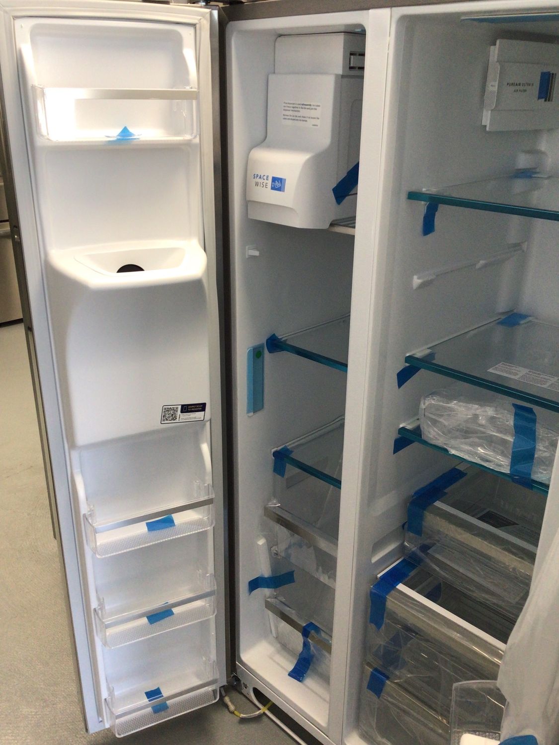 GRSC2352AF FRIGIDAIRE REFRIGERATOR, 22 cu.ft., SIDE-BY-SIDE, SMUDGE-RESISTANT STAINLESS STEEL H 69.875&quot; W 36.125&quot; D 31&quot;