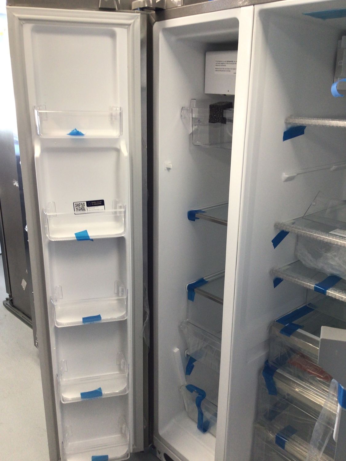 GRSN2620AF-2 FRIGIDAIRE GALLERY REFRIGERATOR, 26 cu.ft., SIDE-BY-SIDE, SMUDGEPROOF STAINLESS STEEL H 69.875&quot; W 36.125&quot; D 35.875&quot;