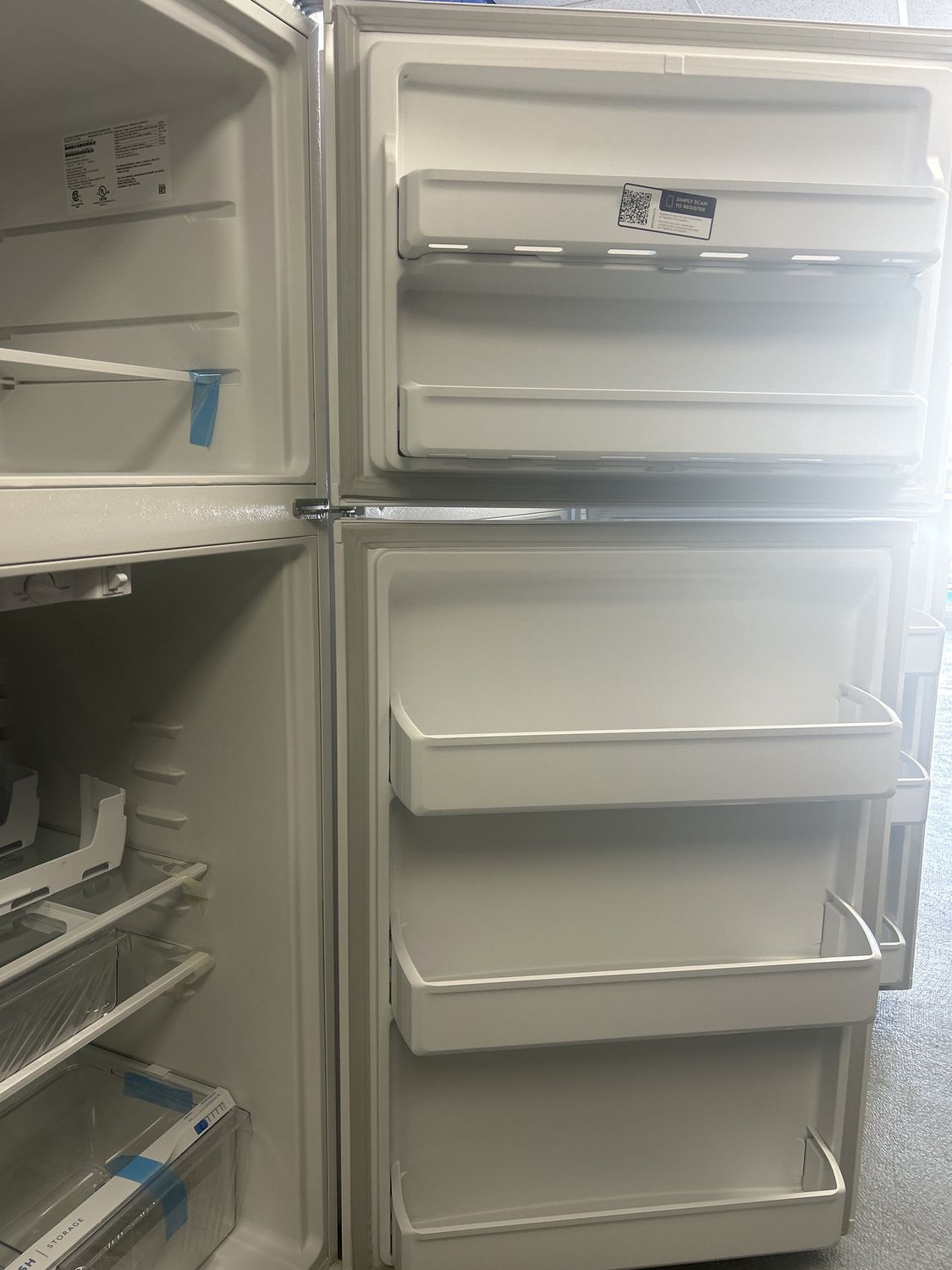 FFTR1835VW-1 FRIGIDAIRE REFRIGERATOR, 18 cu.ft., TOP-MOUNT, GARAGE READY, WHITE, H 66.375&quot; W 30&quot; D 30.375&quot;