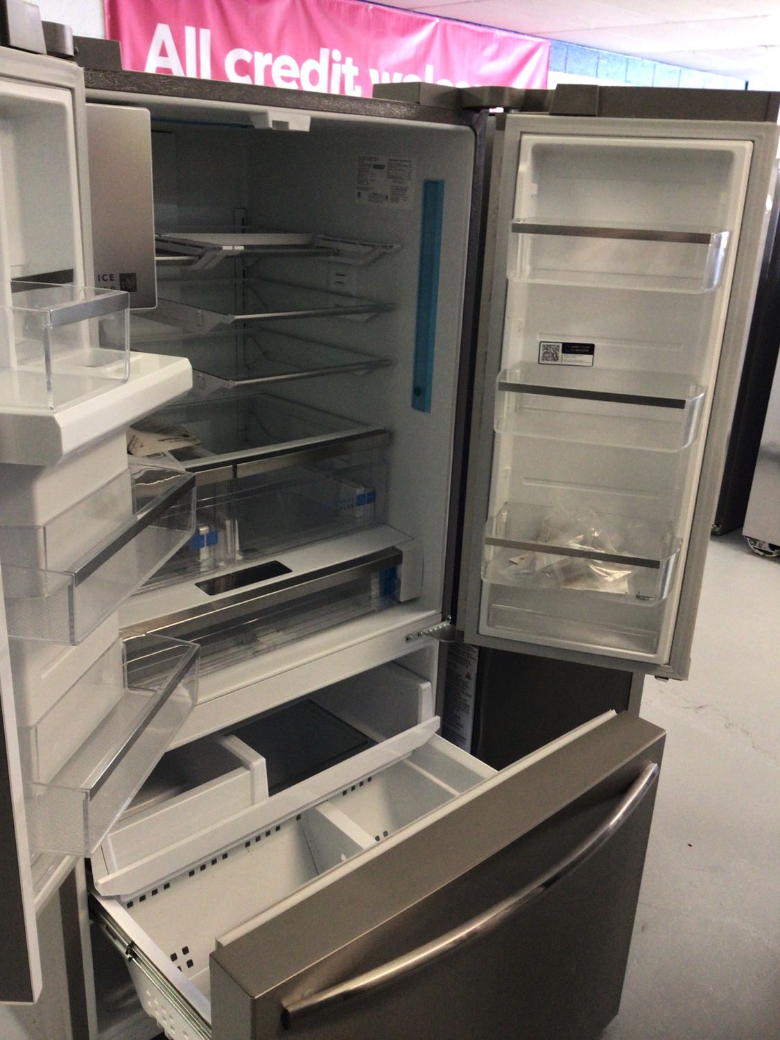 GRFS2853AF-2 FRIGIDAIRE GALLERY REFRIGERATOR, 28 cu.ft., 3-DOOR FRENCH DOOR, SMUDGEPROOF STAINLESS STEEL, H 70&quot; W 36&quot; D 35.7&quot;