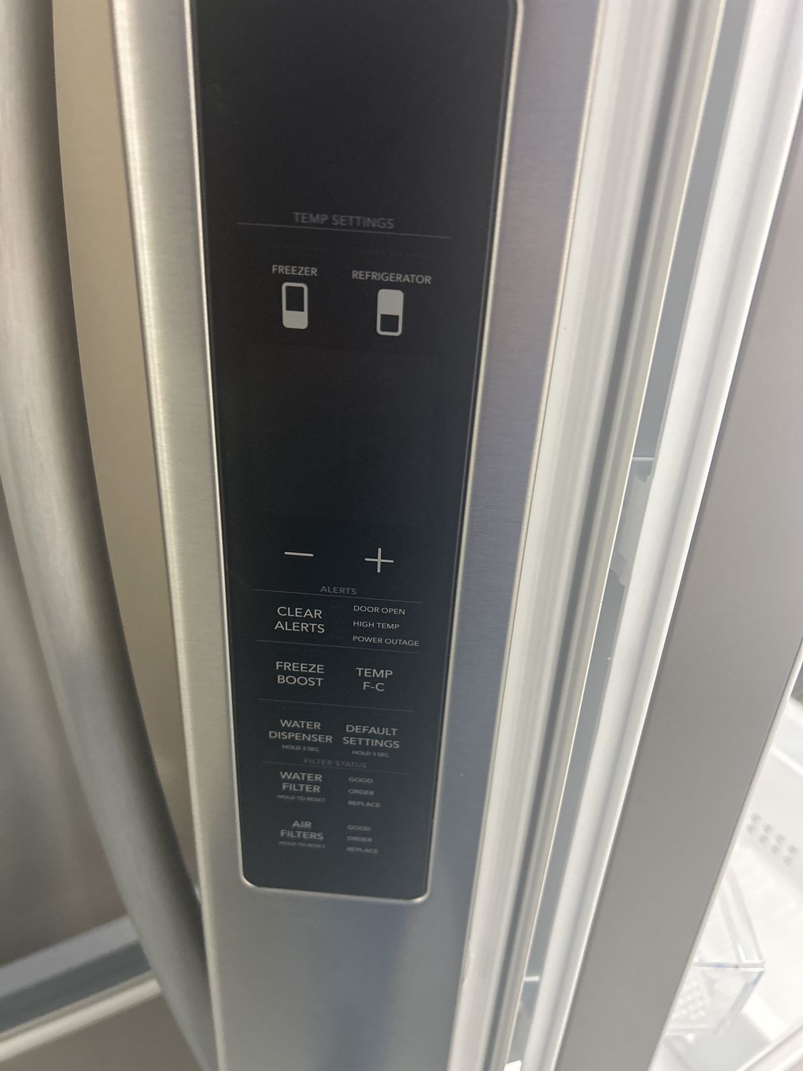 FRFN2813-1 FRIGIDAIRE REFRIGERATOR, 29 cu.ft., 3-DOOR FRENCH DOOR, SMUDGEPROOF STAINLESS STEEL H 70&quot; W36&quot; D 35.7&quot;