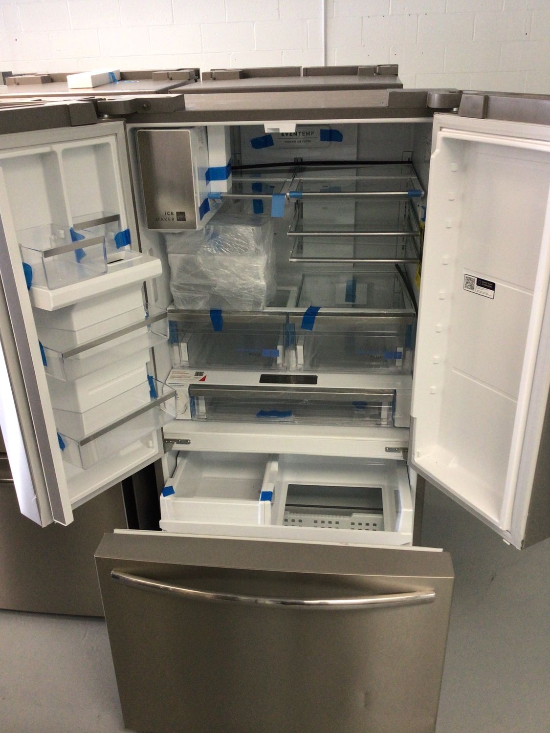 GRFS2853AF-4 FRIGIDAIRE GALLERY REFRIGERATOR, 28 cu.ft., 3-DOOR FRENCH DOOR, SMUDGEPROOF STAINLESS STEEL, H 70&quot; W 36&quot; D 35.7&quot;