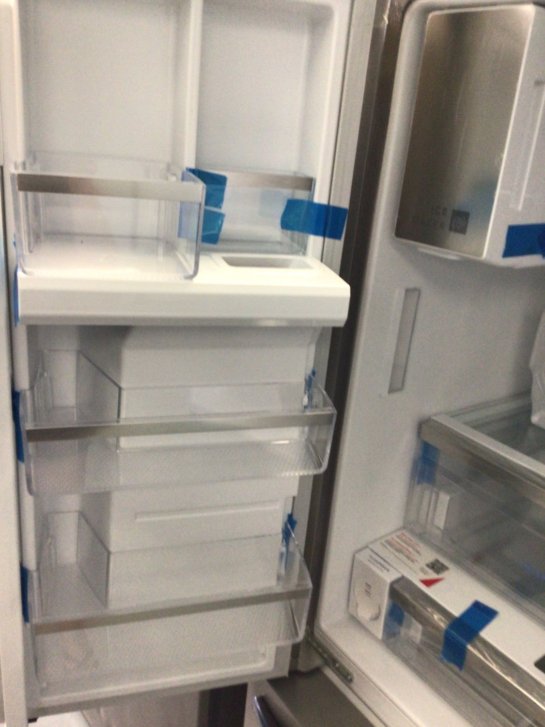 GRFS2853AF-1 FRIGIDAIRE GALLERY REFRIGERATOR, 28 cu.ft., 3-DOOR FRENCH DOOR, SMUDGEPROOF STAINLESS STEEL, H 70&quot; W 36&quot; D 35.7&quot;