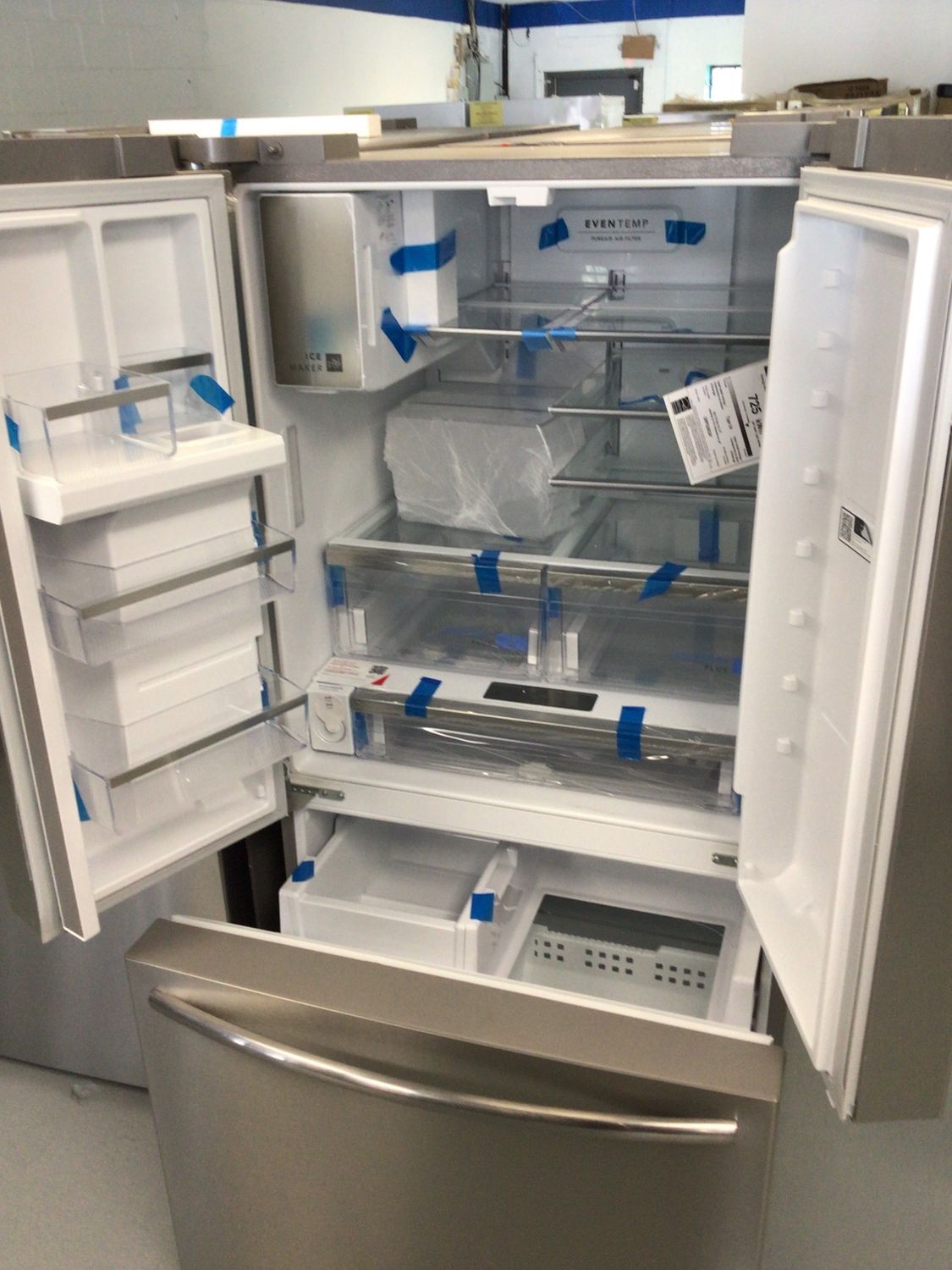 GRFS2853AF-3 FRIGIDAIRE GALLERY REFRIGERATOR, 28 cu.ft., 3-DOOR FRENCH DOOR, SMUDGEPROOF STAINLESS STEEL, H 70&quot; W 36&quot; D 35.7&quot;