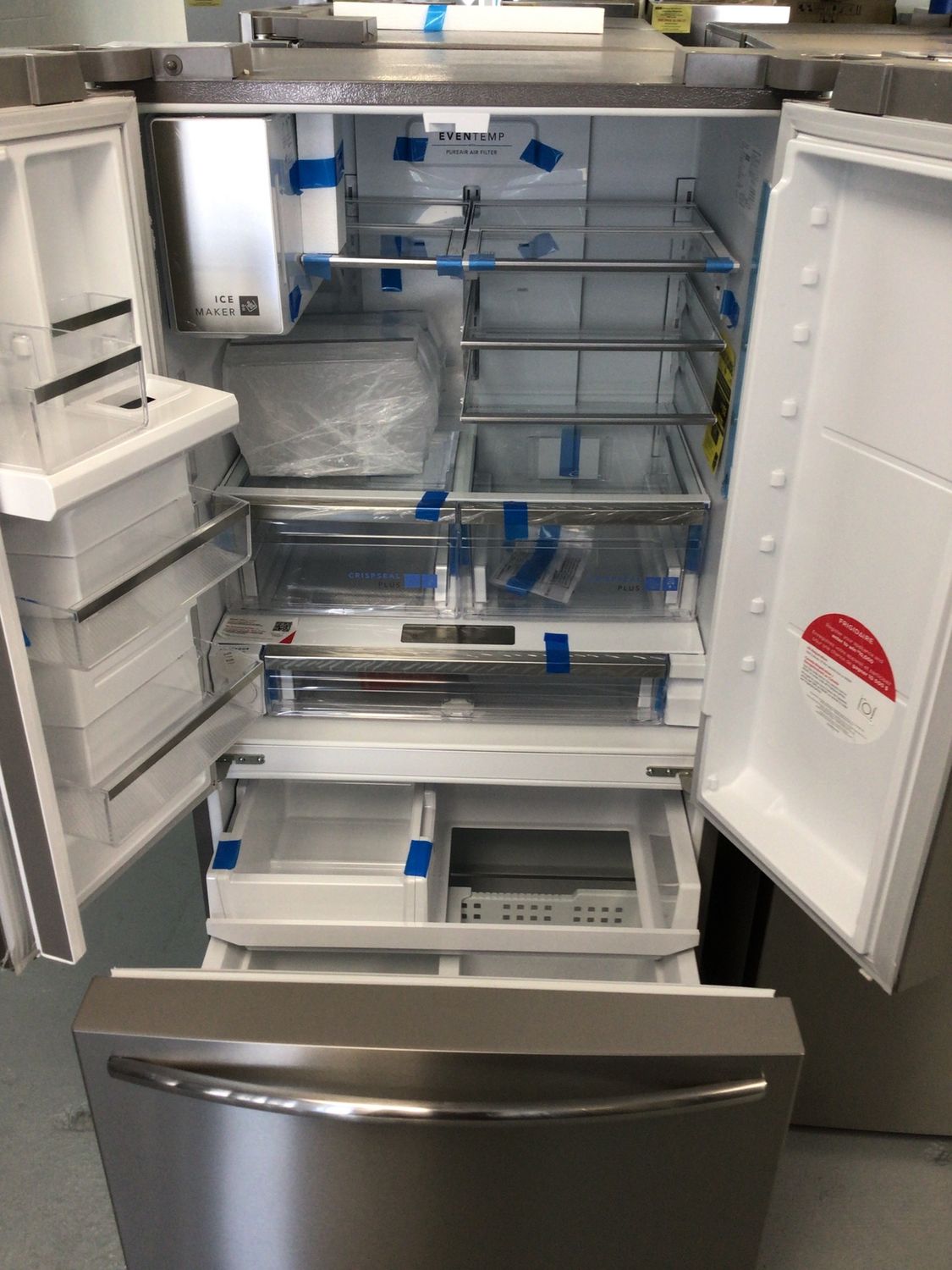 GRFS2853AF Frigidaire 27.8 cu. ft. French Door Stainless Steel Energy Star H.68.3 W.36 D.33