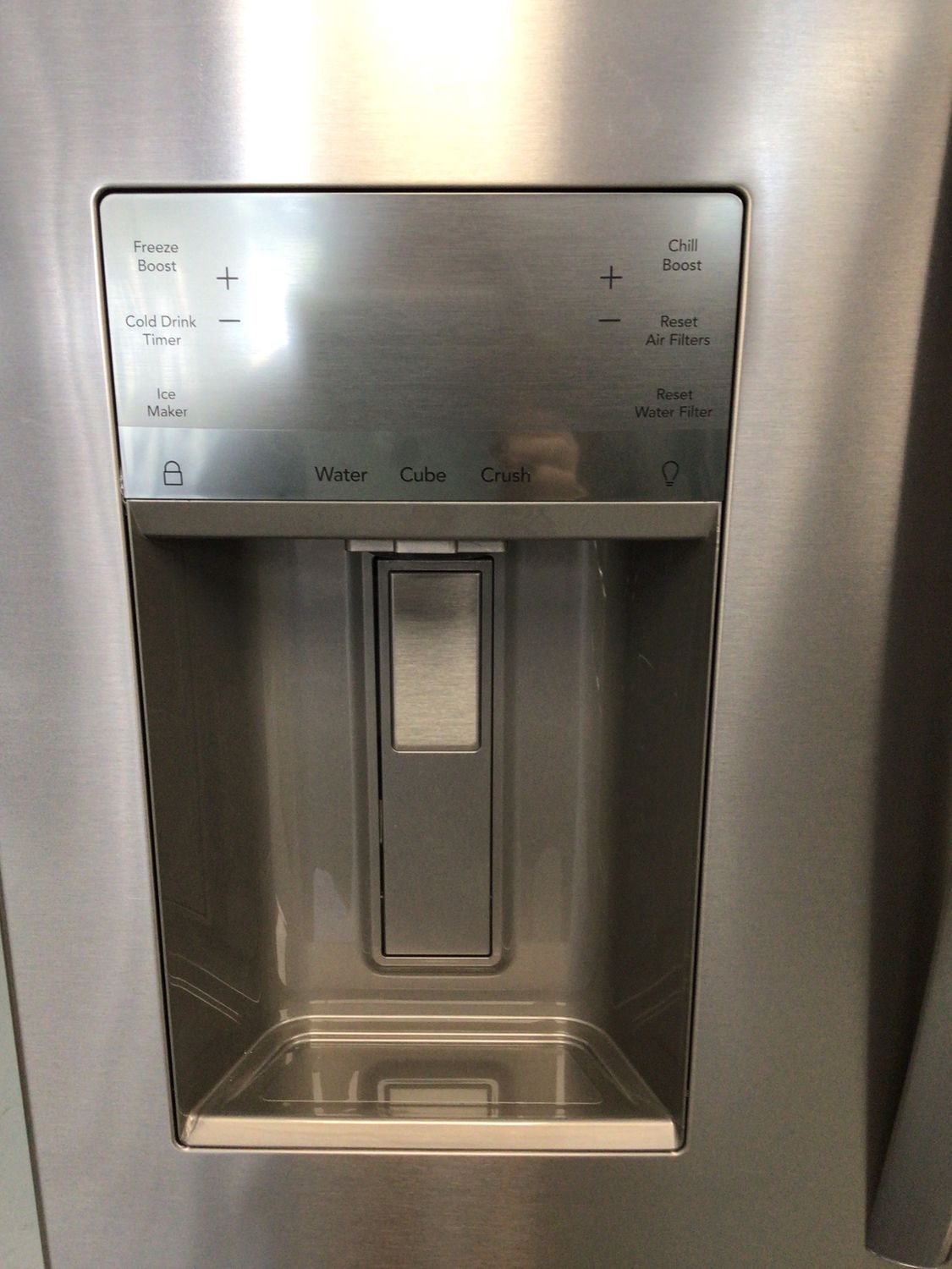 GRFS2853AF Frigidaire 27.8 cu. ft. French Door Stainless Steel Energy Star H.68.3 W.36 D.33