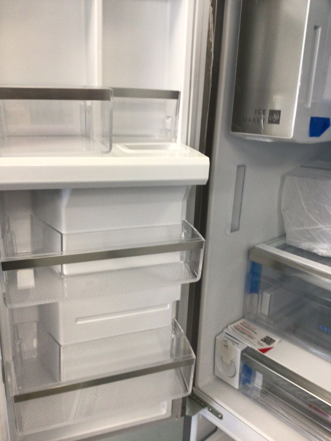 GRFS2853AF Frigidaire 27.8 cu. ft. French Door Stainless Steel Energy Star H.68.3 W.36 D.33