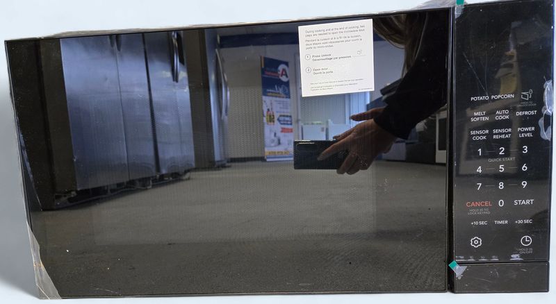 FGMV17WNVF Frigidaire 1.7 cu.ft. 1000 W Electric Over-The-Range Microwave with Sensor Cook Stainless Steel