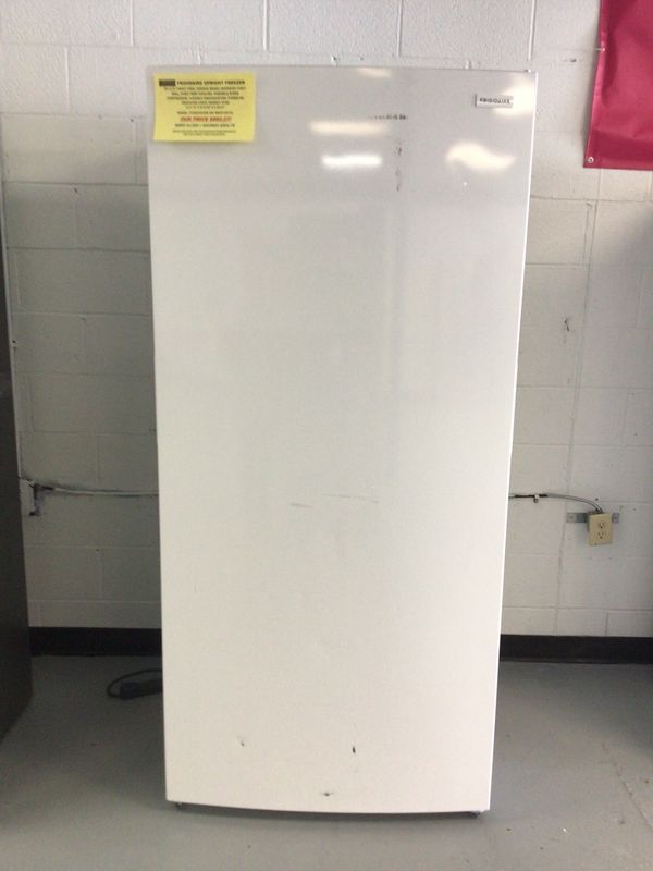 FFUE2022AW FRIGIDAIRE UPRIGHT FREEZER 20 cu.ft., FROST FREE, GARAGE READY, EVENTEMP, VARIABLE SPEED COMPRESSOR, SUPERIOR TIGHT SEAL, FLEXIBLE ORGANIZATION, POWER ON INDICATOR LIGHT, ENERGY STAR, H 71.