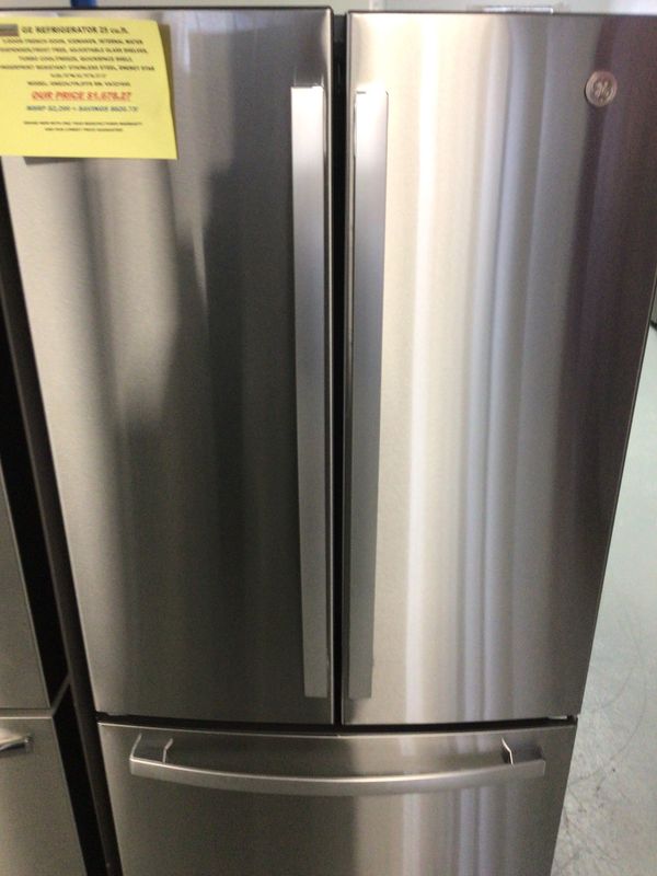 GNE25JYKJFFS GE REFRIGERATOR 25 cu.ft. 3-DOOR FRENCH DOOR, ICEMAKER, INTERNAL WATER DISPENSER,FROST FREE, ADJUSTABLE GLASS SHELVES, FINGERPRINT RESISTANT STAINLESS STEEL, ENERGY STAR, H.69.75"W.32.75"