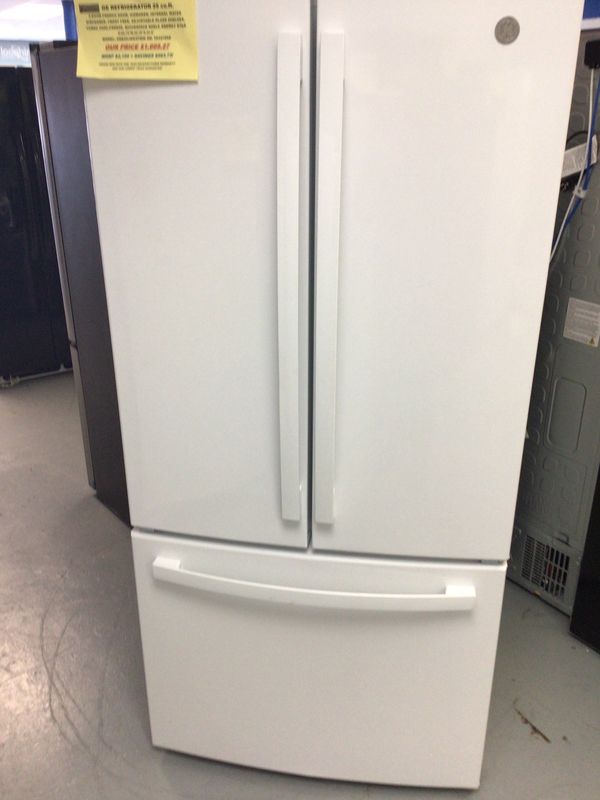 GNE25JGKZFWW GE REFRIGERATOR 25 cu.ft. 3-DOOR FRENCH DOOR, ICEMAKER, INTERNAL WATER DISPENSER,FROST FREE, ADJUSTABLE GLASS SHELVES, WHITE, ENERGY STAR, H.69.75"W.32.75"D.37.5"
