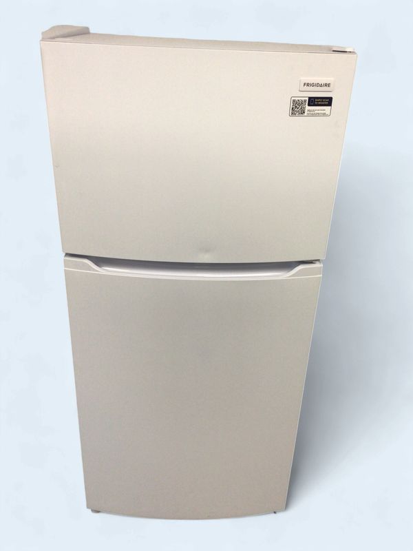 FFHT1425VW Frigidaire Fridge, 14 cu. ft. Top Mount, EvenTemp Cooling, Frost FreeFlexible Storage, Glass Shelving, Ice-Maker Ready, Energy Star, ADA Compliant, White, H.59.88" W.27.63" D.31"