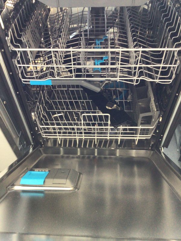 GDSH4715AF Frigidaire Gallery 24" Top Control Built-in Dishwasher, 47 dBA, CleanBoost Technology/Orbit Clean Wash, Santize, Max Boost Dry, Fast Wash, Third Rack, Stainless Steel Tub,  Fingerprint Resi