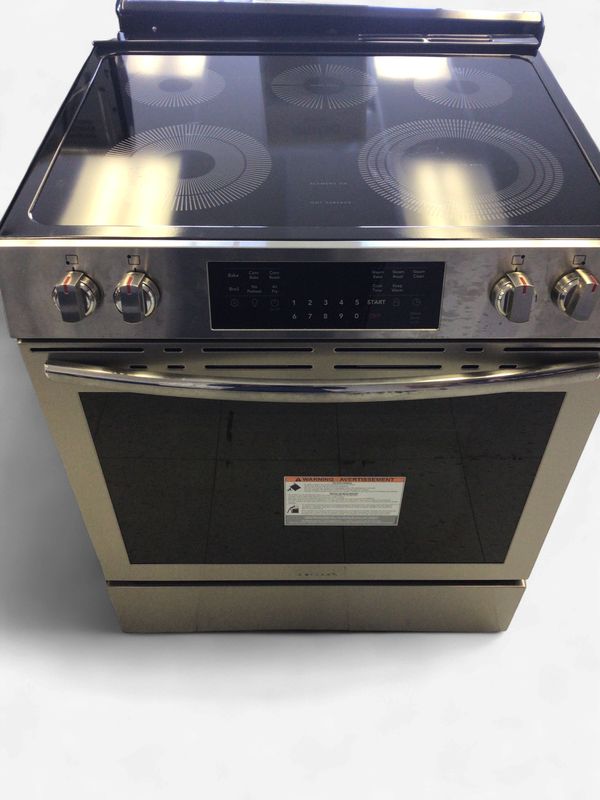 GCFE3070BF-1 Frigidaire Gallery 30" Range, Electric, Slide in Front Control, 6.2 cu. ft., 15+ Ways to Cook With Total Convection, Stone-Baked Pizza (750+ degrees),5-element Cooktop, Sabboth Mode, Stai