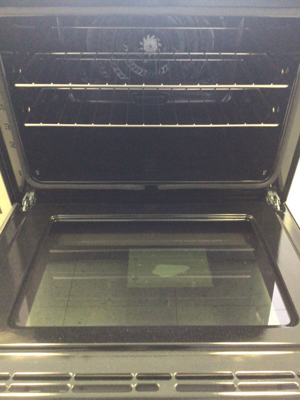 GCFE3070BF-1 Frigidaire Gallery 30" Range, Electric, Slide in Front Control, 6.2 cu. ft., 15+ Ways to Cook With Total Convection, Stone-Baked Pizza (750+ degrees),5-element Cooktop, Sabboth Mode, Stai