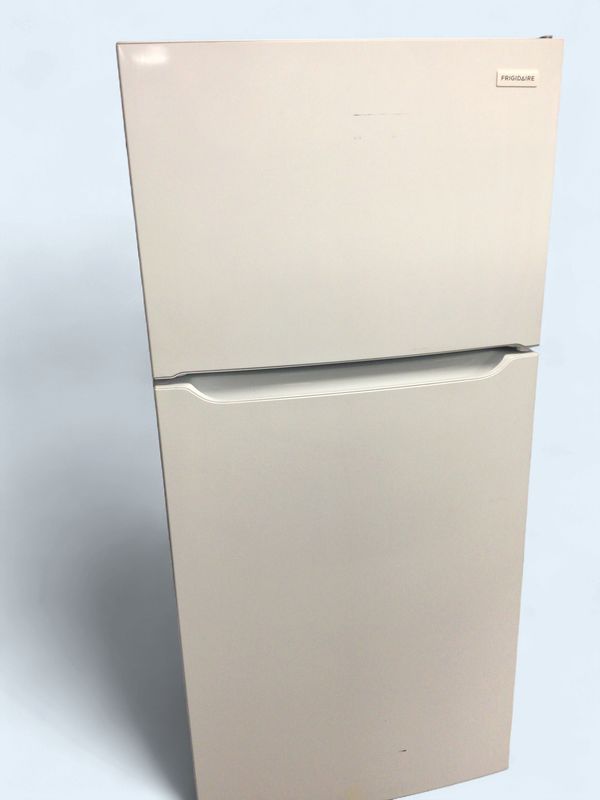FFHT1835VW-4 Frigidaire Fridge, 18.3 cu. ft. Top Mount, Garage Ready,EvenTemp Cooling, Frost Free, Flexible Storage, Glass Shelving, Ice-Maker Ready, Energy Star, White, H.66.38" W.30" D.30.38"