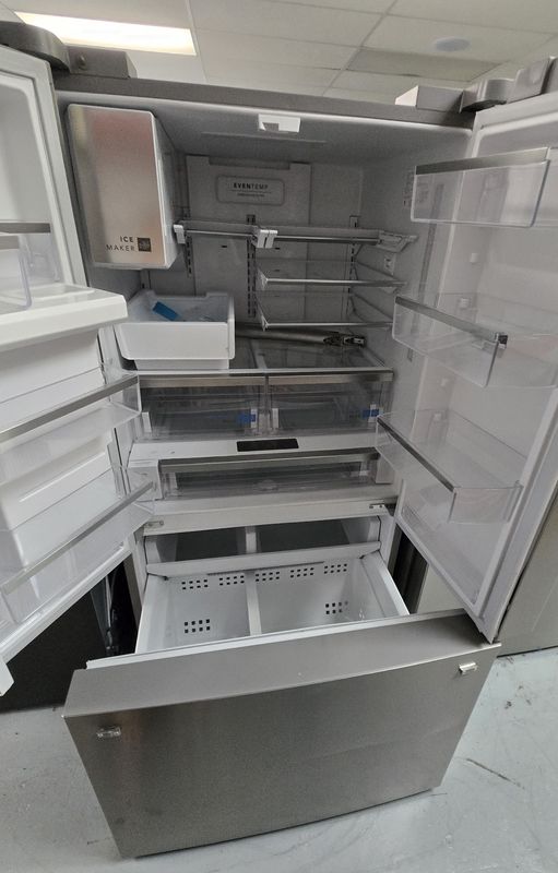 GRFS2853AF-3 Frigidaire  Gallery Fridge, 28 cu ft. French 3-Door with Exterior Ice &amp; Water Dispenser, High Capacity Dual IceMaker, Adjustable Temp Drawer, Adjustable Glass Shelves, Sabboth Mode, Energ