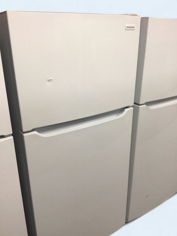 FFHT1835VW-1 Frigidaire Fridge, 18.3 cu. ft. Top Mount, Garage Ready,EvenTemp Cooling, Frost Free, Flexible Storage, Glass Shelving, Ice-Maker Ready, Energy Star, White, H.66.38" W.30" D.30.38"