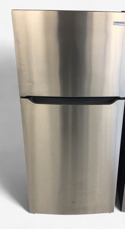 FFHT1835VS-2 Frigidaire Fridge, 18.3 cu. ft. Top Mount, Garage Ready,EvenTemp Cooling, Frost Free, Flexible Storage, Glass Shelving, Ice-Maker Ready, Energy Star, Stainless Steel, H.66.38" W.30" D.30.