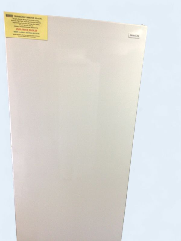FFUE2022AW Frigidaire Upright Freezer 20 cu ft, Garage Ready, Even-Temp Cooling, Superior Tight Seal, Power-On Indicator, Flexible Organization, Frost-Free, Energy Star, White, H.71.75" W.32.63" D.28.