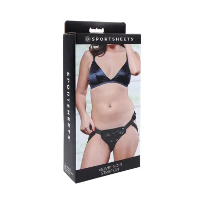 Noire Strap On