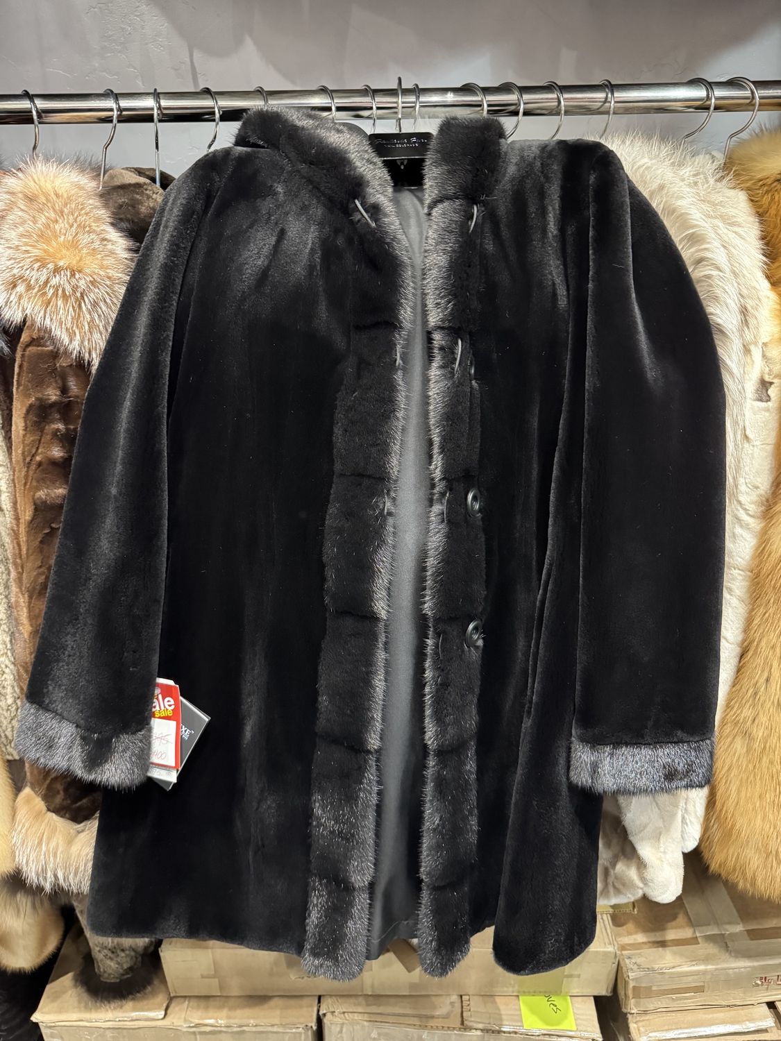 Women’s Dyed Black Sheared Mink Reversible with Hood, Material: USA / 6506 / 217736, Size: Size S