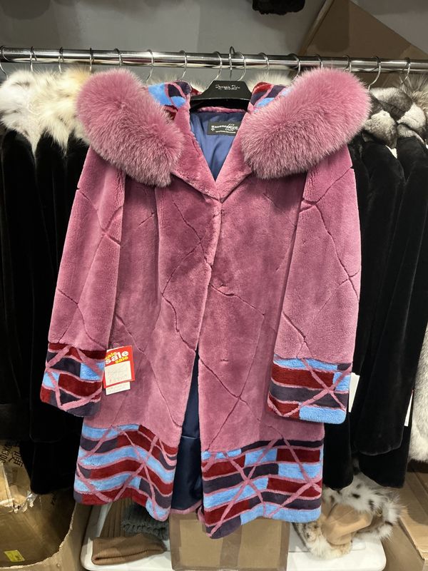 Women’s Dyed Coral Reef Sheared Beaver with Dyed Fox Hood