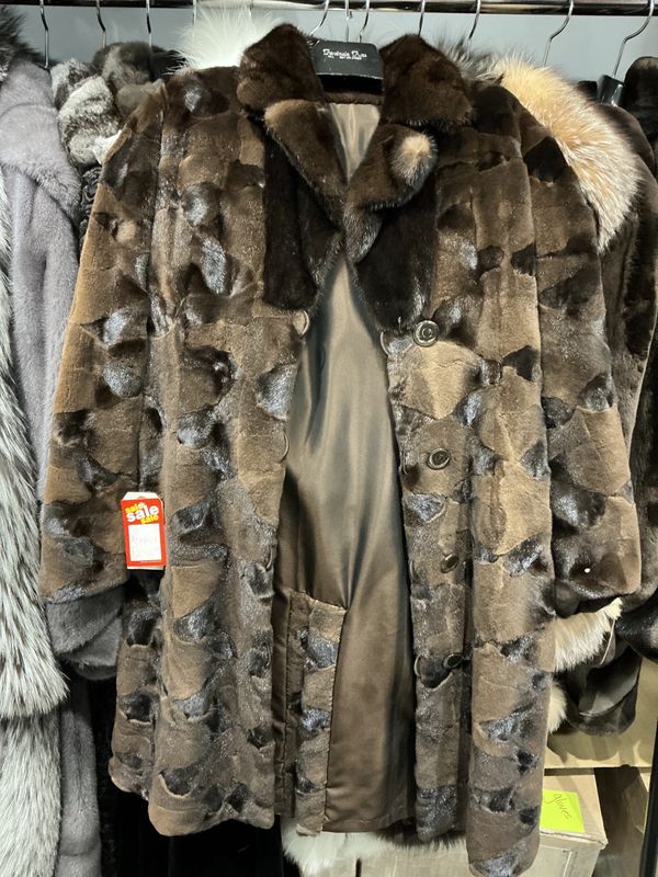 Dyed Brown Sheared Mink and Natural Mink Reversible Dyed Brown Sheared Mink and Natural Mink Reversible
