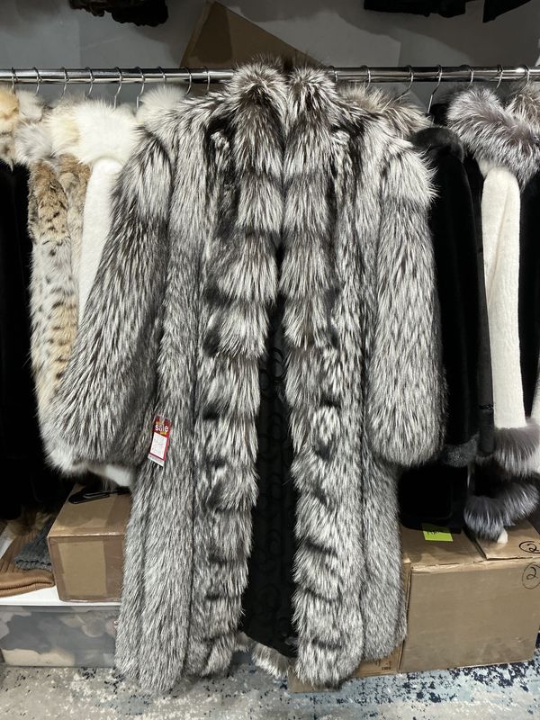 Women’s Natural Silver Fox Coat Women’s Natural Silver Fox Coat