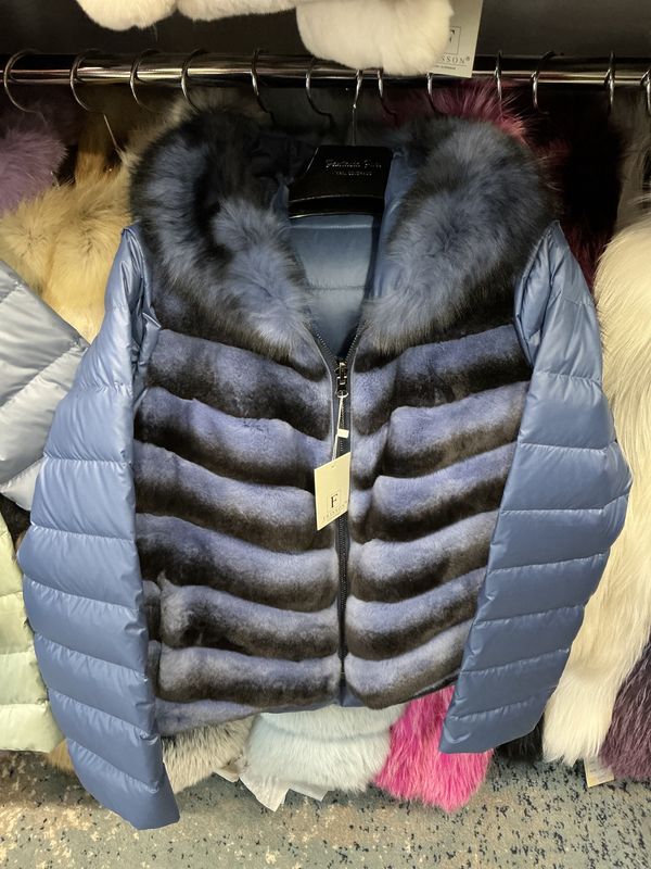 Women’s Rabbit and Fox Down Jacket Women’s Rabbit and Fox Down Jacket