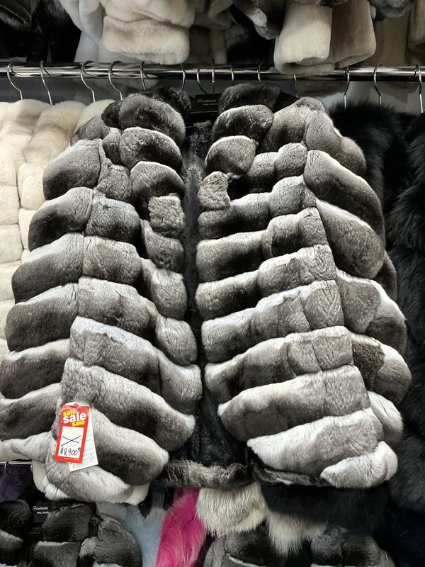 Woman’s Natural Chinchilla Long