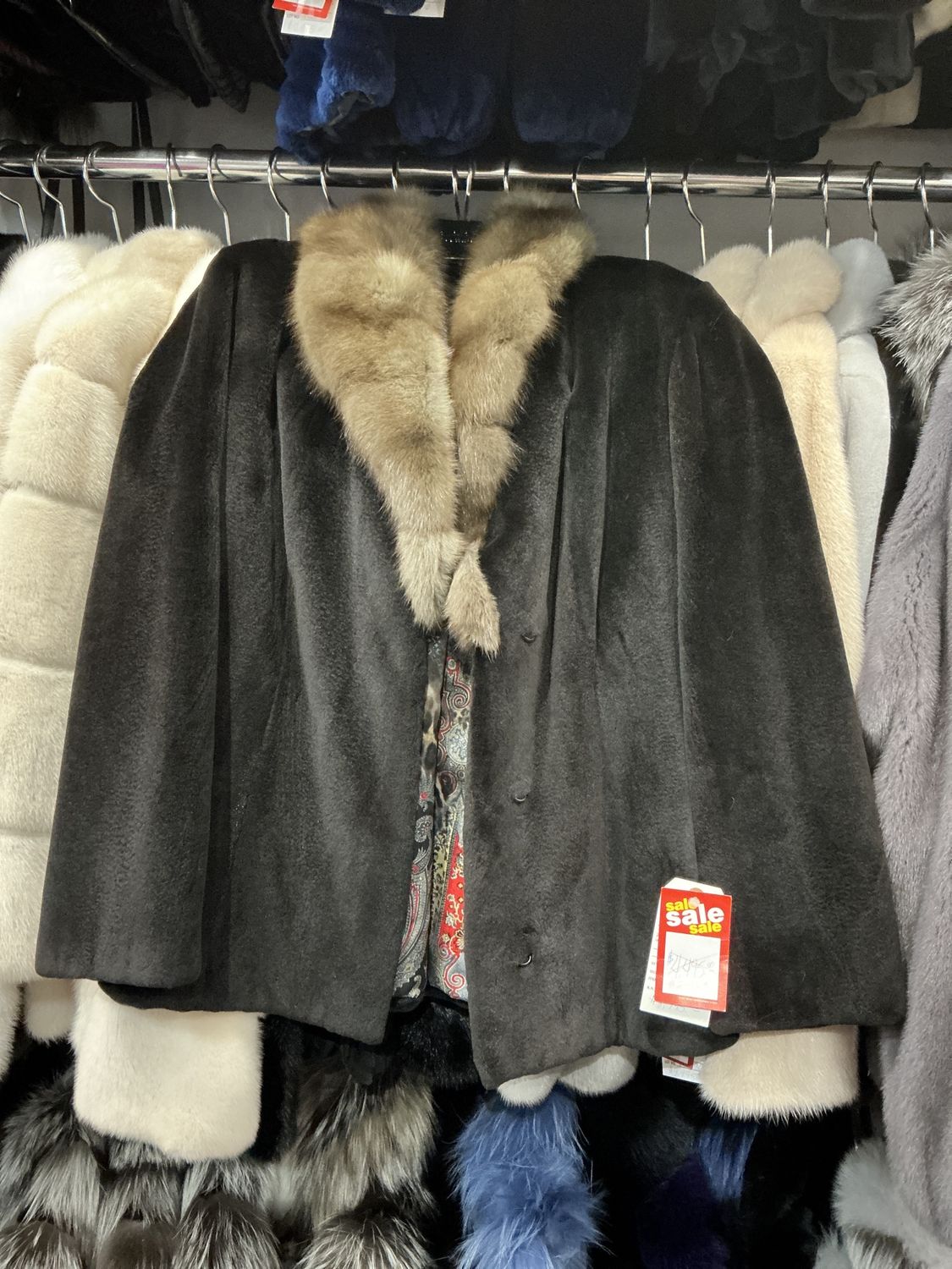 Women’s Dyed Black Sheared Mink with Sable, Material: Denmark-Russia / EFF06H / 2425135, Size: Size M