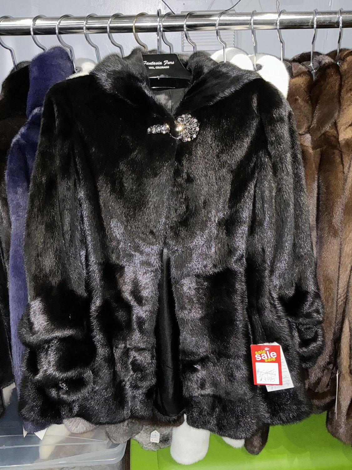 Dyed Black Mink, Material: Finland / SM082 / 273930, Size: Size M