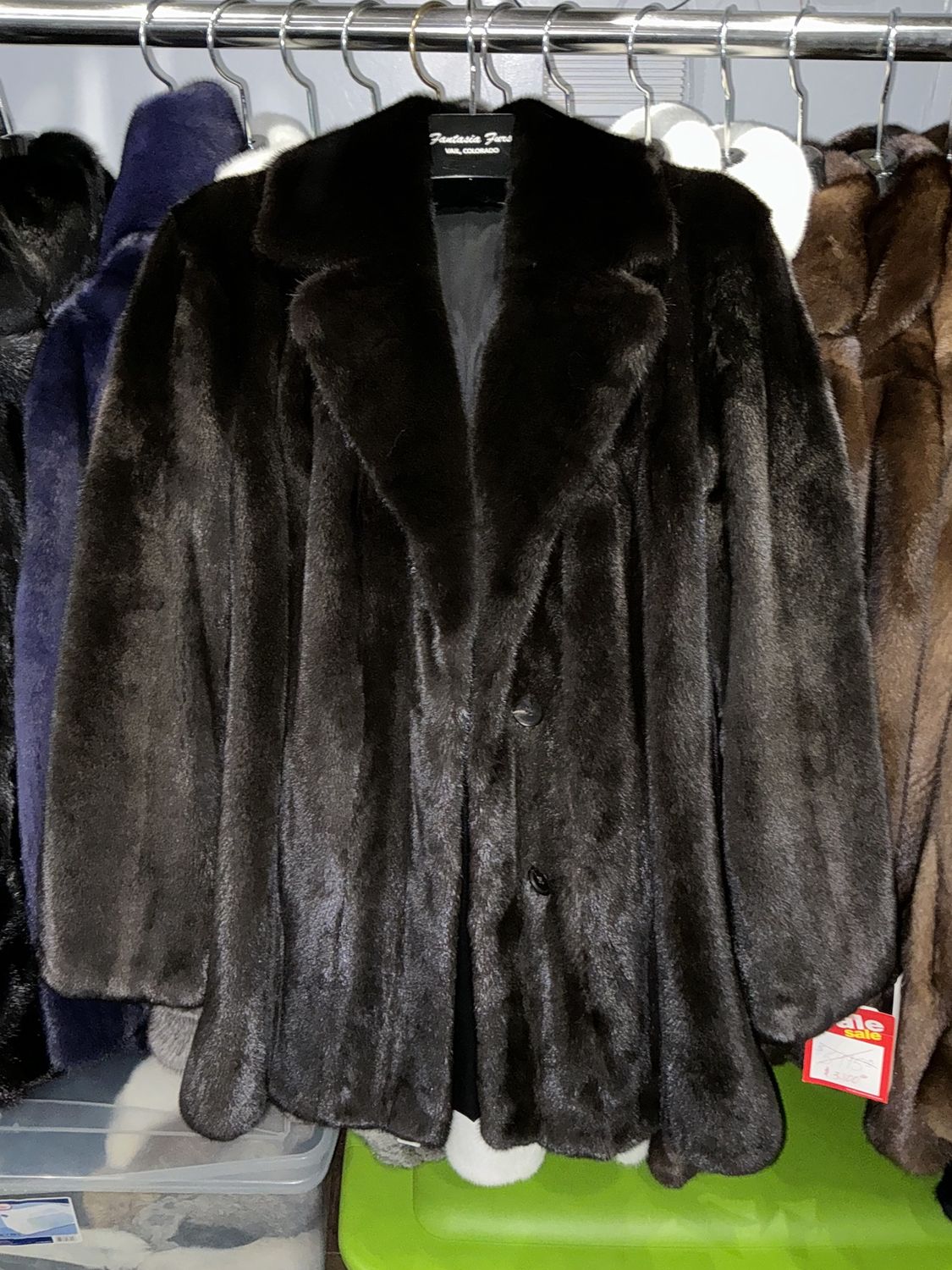 Women’s Natural Blackglama Ranch Mink, Material: USA / 2210 / 9912, Size: Size C