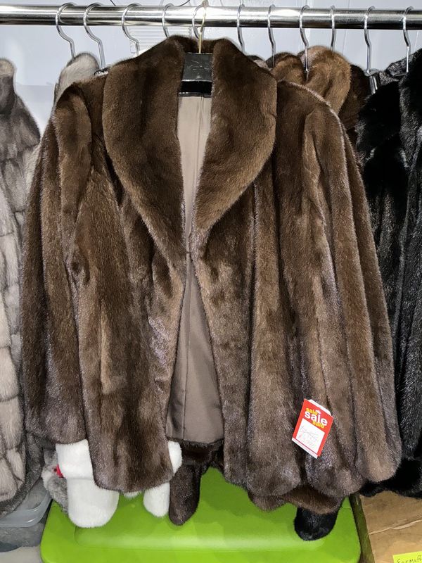 Women’s Natural Mahogany Mink