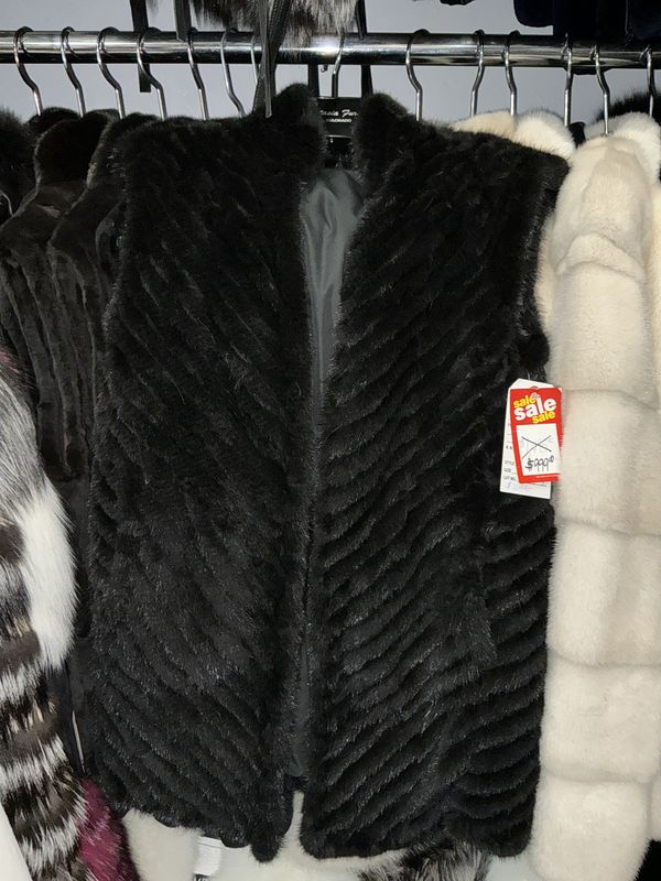 Black Knitted Mink Vest