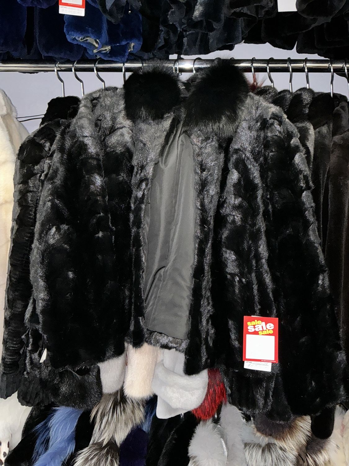 Black Mink and Fox, Material: Finland / SS10 / 156024, Size: Size L