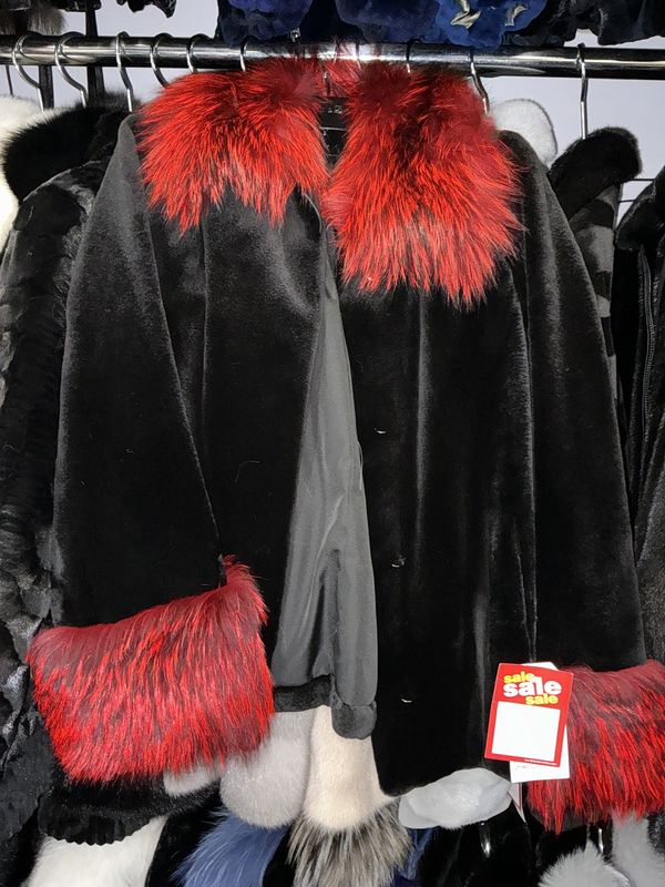 Women’s Dyed Black Sheared Mink with Dyed Red Silver Fox