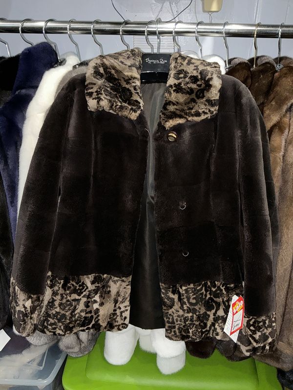 Women’s Dyed Matara Sheared Beaver Women’s Dyed Matara Sheared Beaver