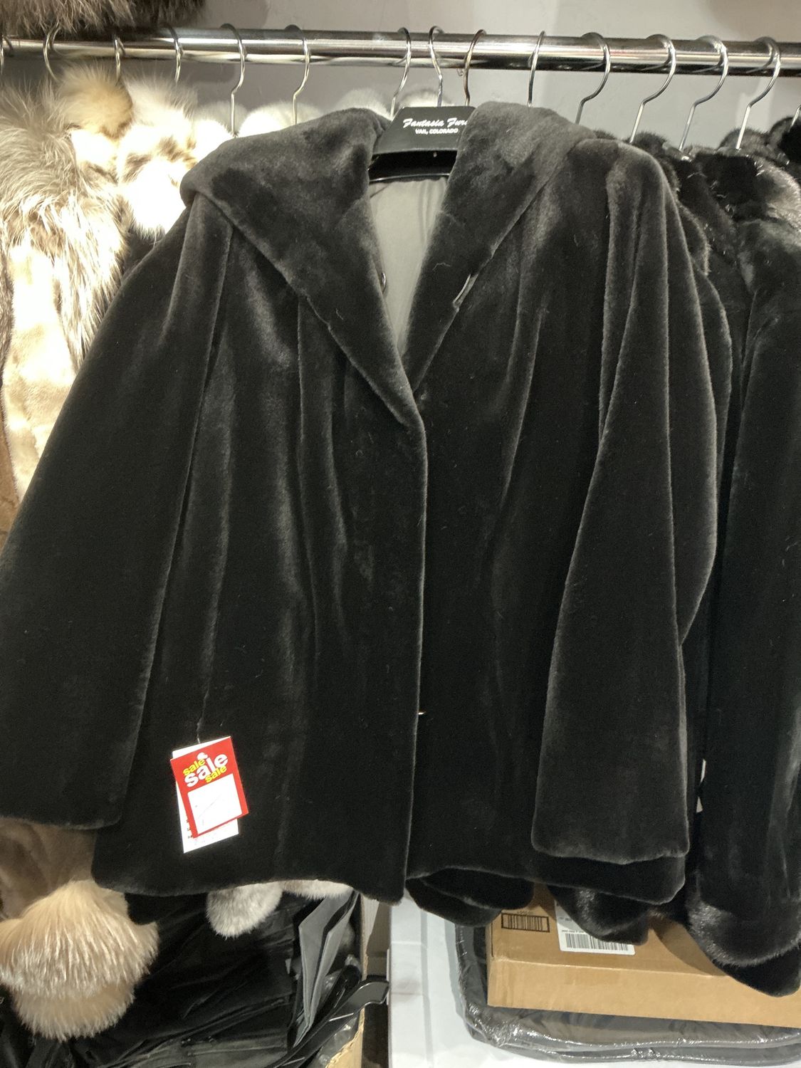 Black Sheared Mink Rev w Hood