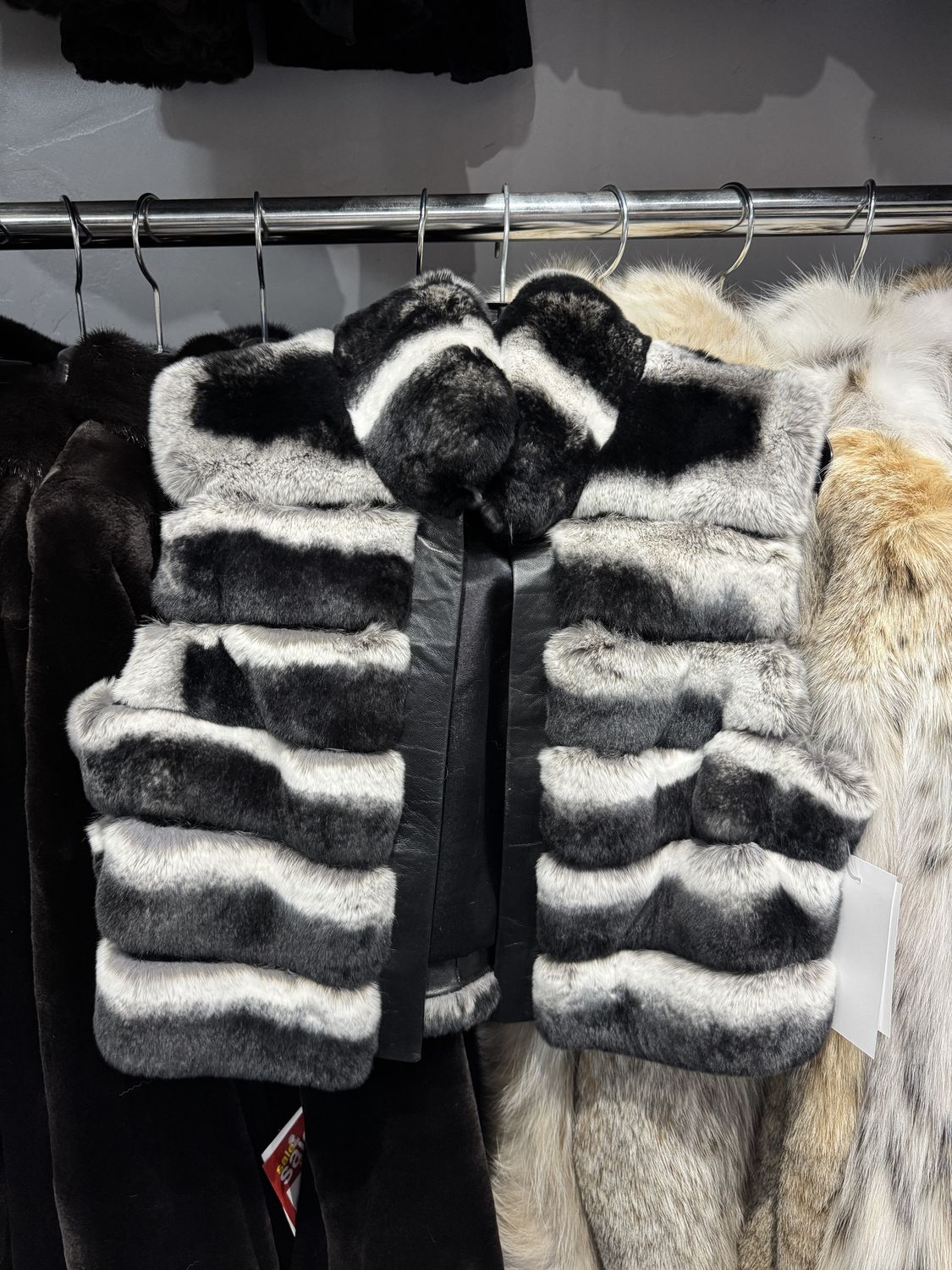 Paula Vest, Material: Dyed Rabbit / Canada, Size: Size S