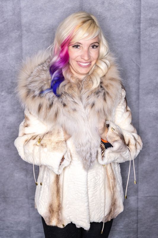 Dyed Sheared Golden White Mink w/ Natural Lynx Dyed Sheared Golden White Mink w/ Natural Lynx