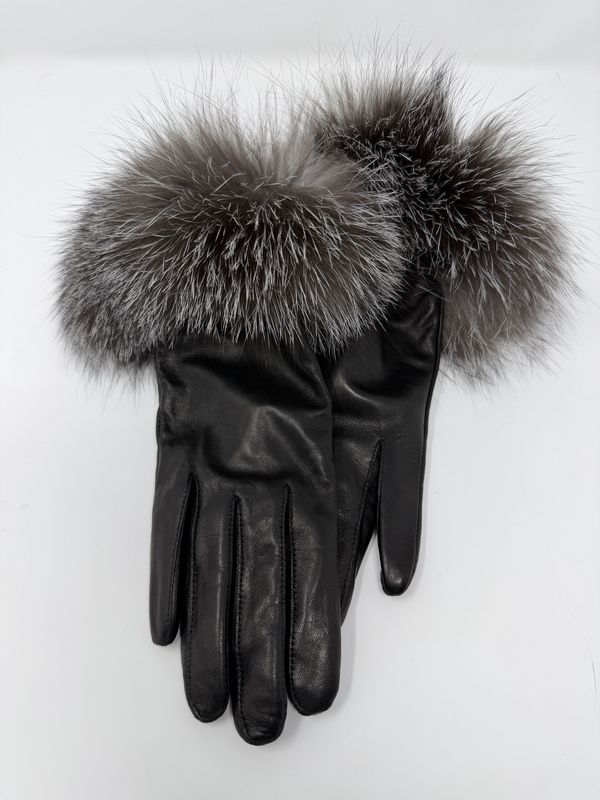 Leather Gloves with Fox Trim