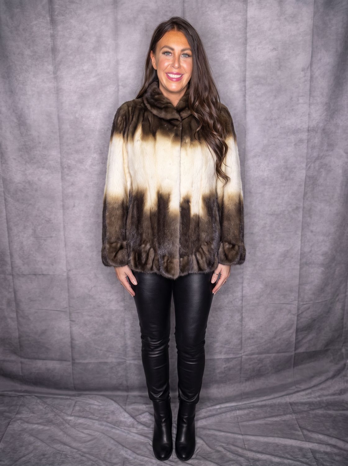Dyed Mink, Material: Canada / 2624 / 4794052, Size: Size B