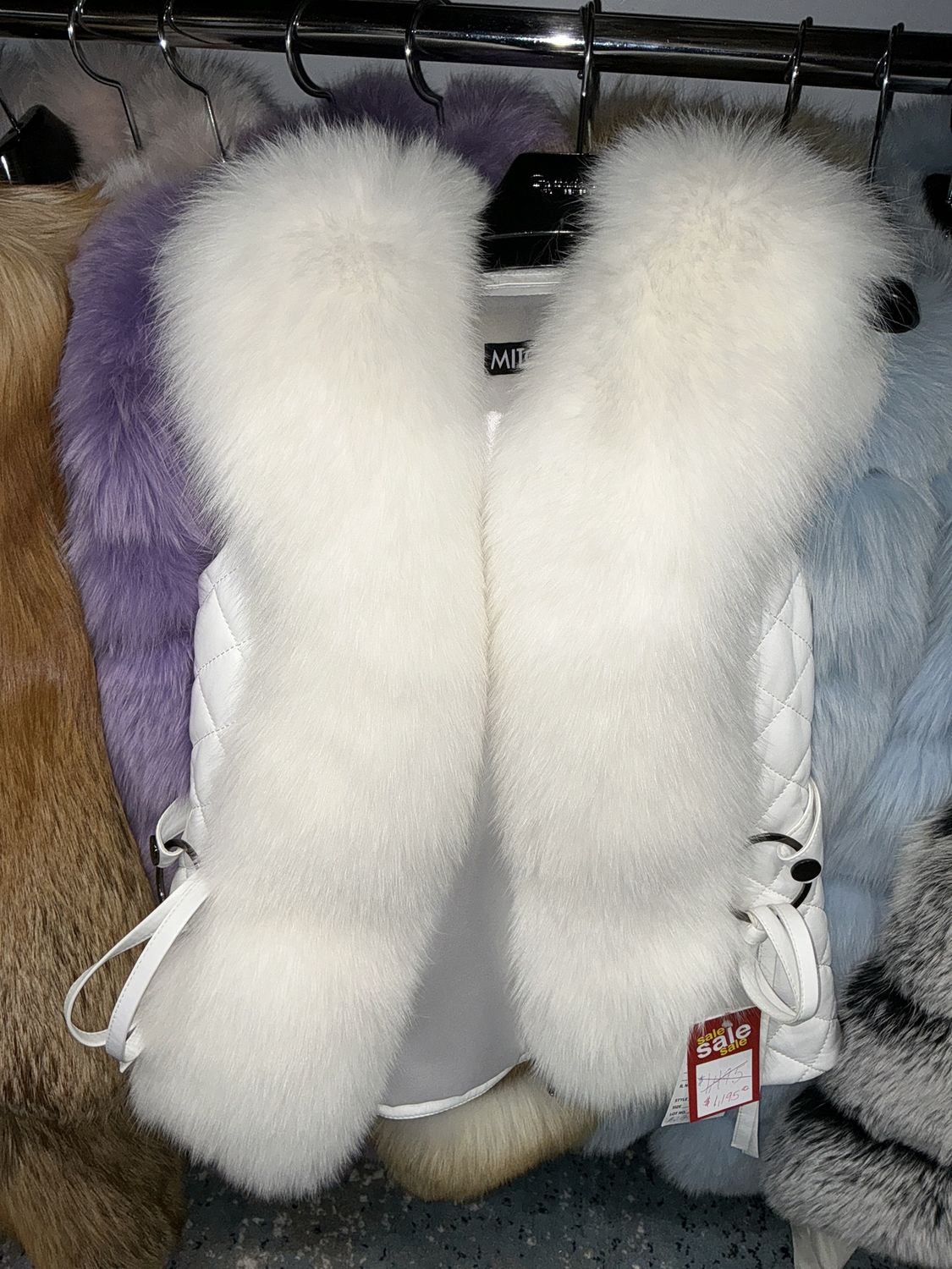 Fox and Leather Vest, Color: White Fox and White Vest, Material: Canada / VTMK02 / 113520, Size: Size XS