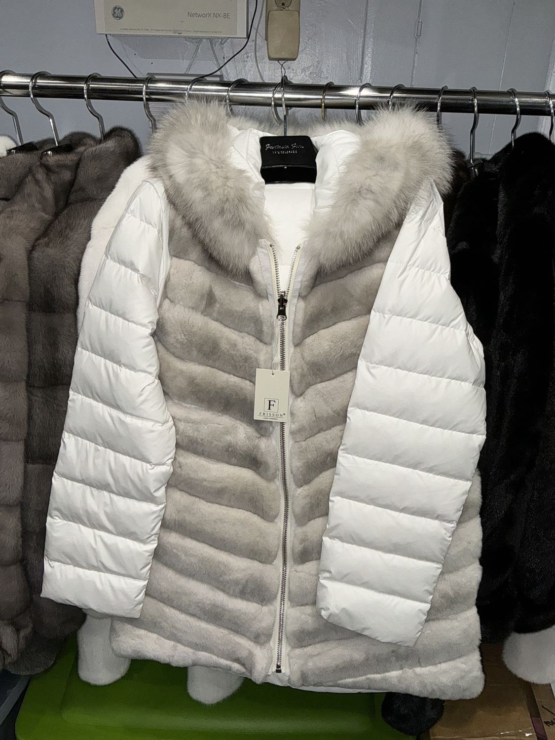 Women’s Rabbit and Fox Hood Puff Reversible, Material: Norway / Shantti, Size: Size S